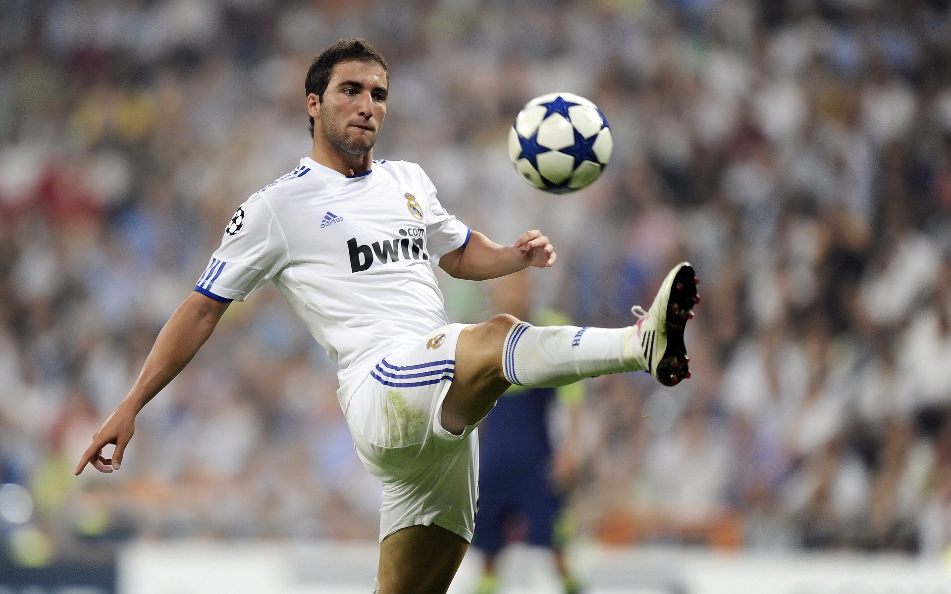 中国足球中后场球员组织能力评级，足球中后场号码